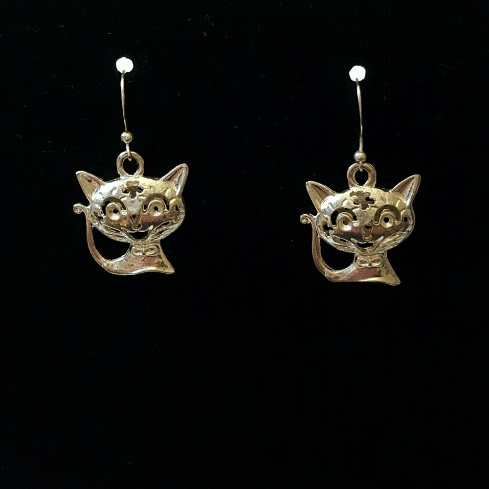 SILVER TONE CAT EARRINGS - Picture 5 of 5
