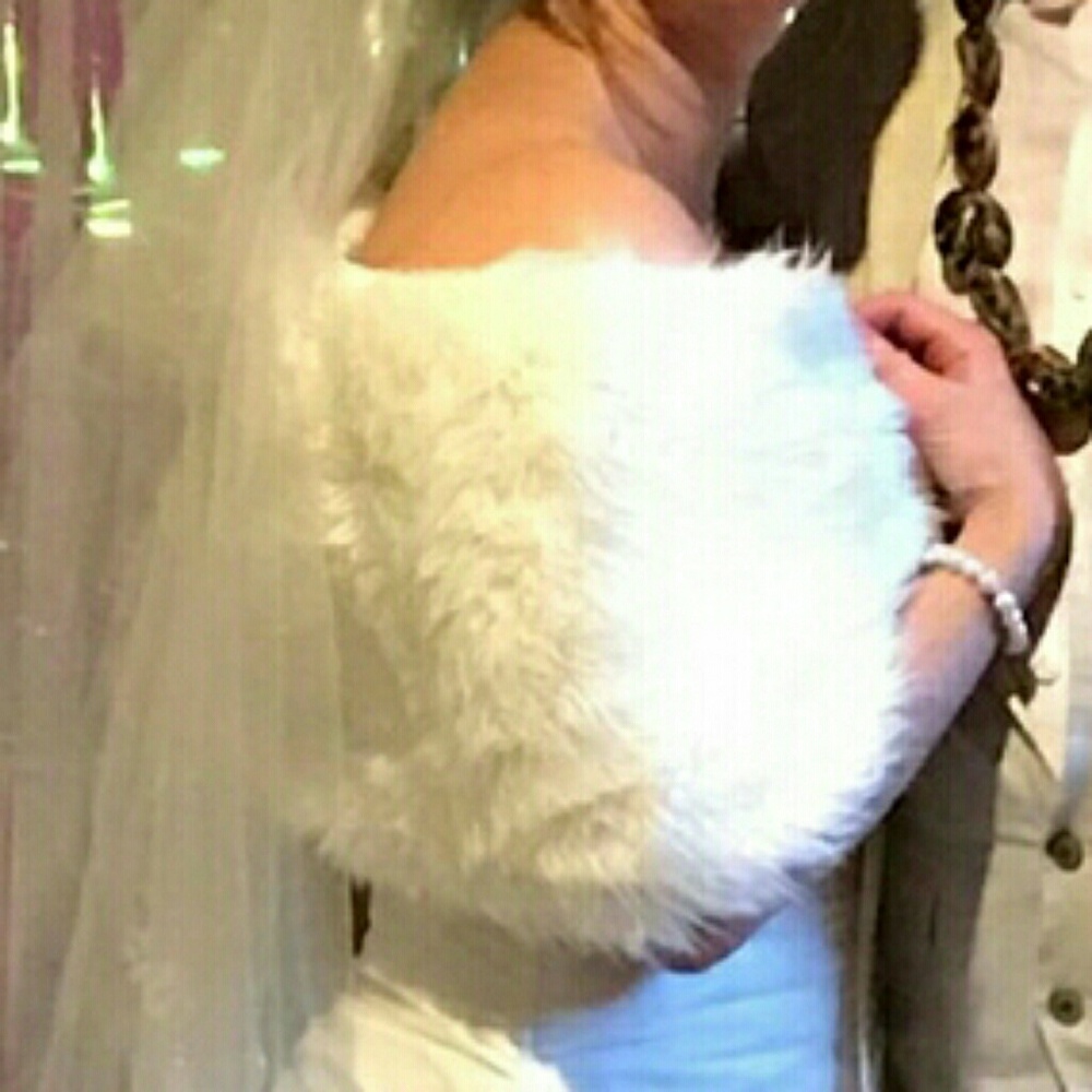 Ivory fur wedding shawl with ivory ribbon closure