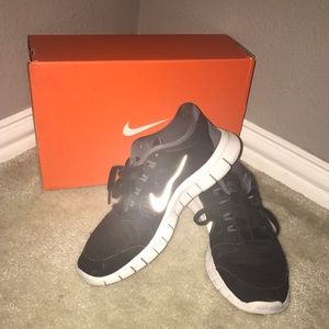 Black nikes