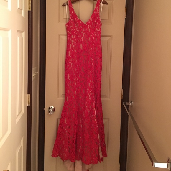 SOLD 🔥Red hot BCBG gown🔥 - Picture 6 of 8