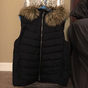 GAP fur trimmed puffer vest