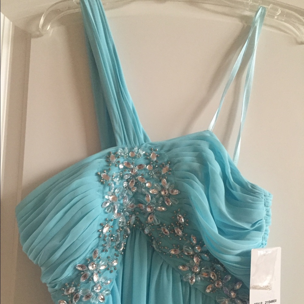 Prom Dress - Picture 2 of 2