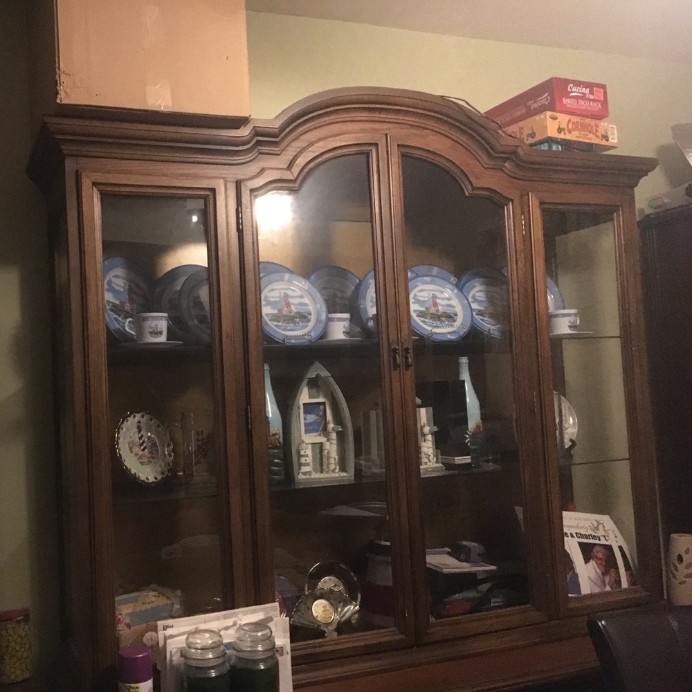 Curio-hutch cabinet