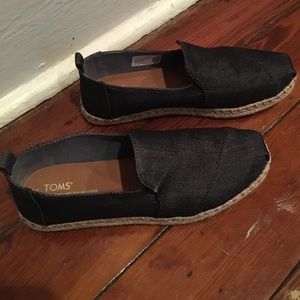 NEW TOMS deconstructed alpargatas black denim 7.5
