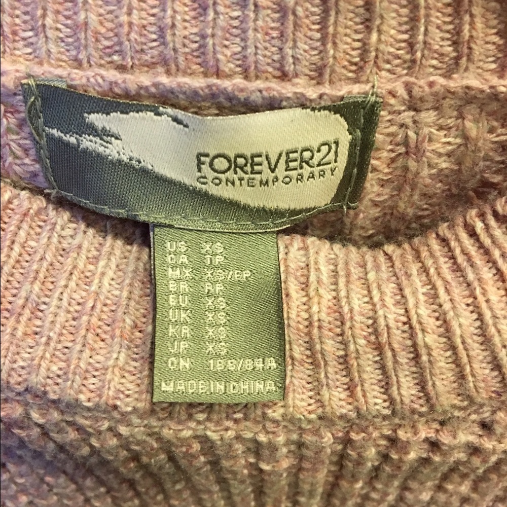 Pink pullover sweater - Picture 2 of 3