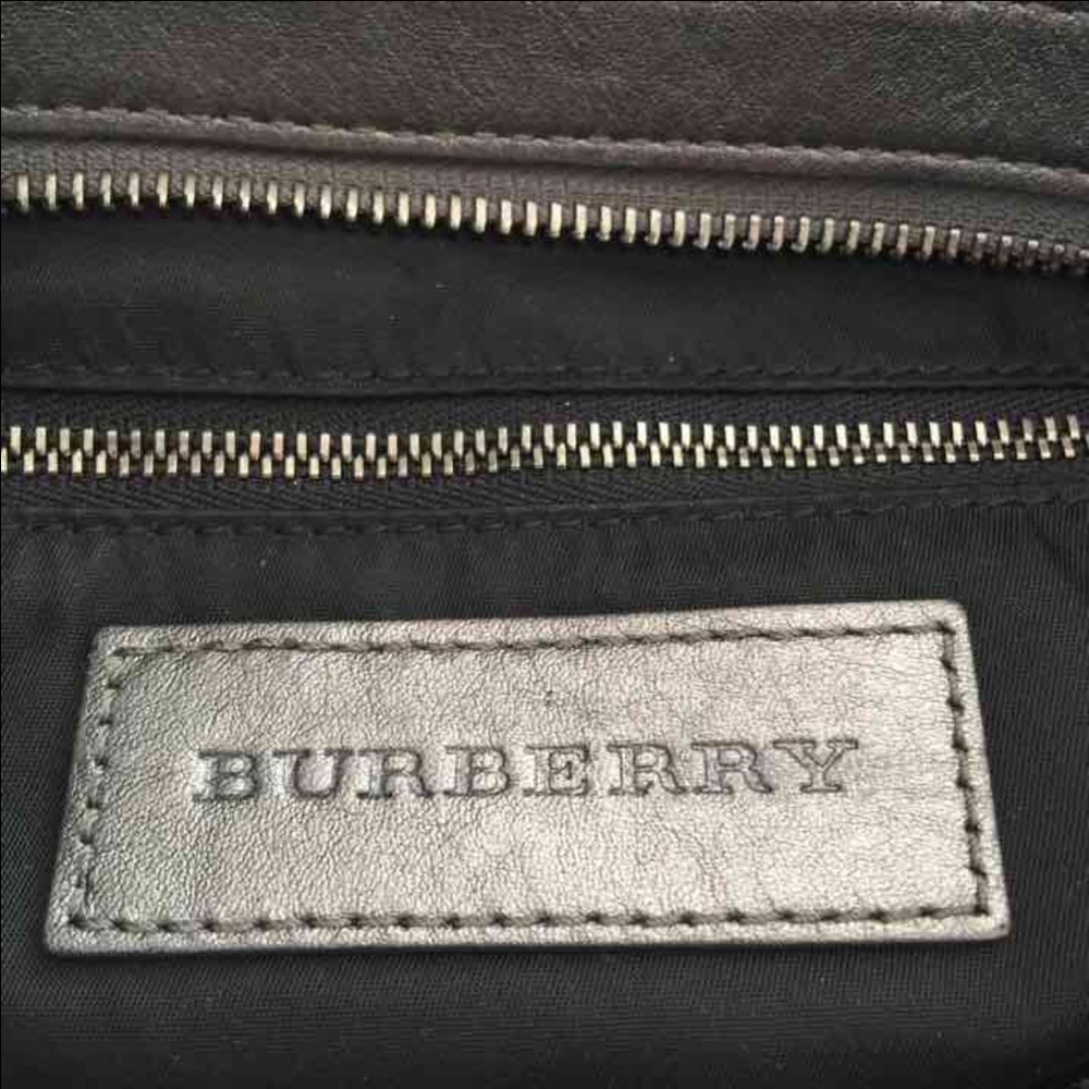 *AUTHENTIC* BURBERRY GREY BAG - Picture 2 of 4