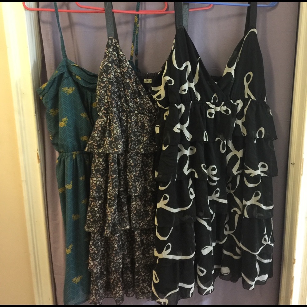 Bundle of Old Navy summer dresses