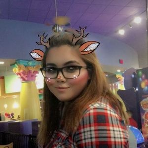 Meet your Posher, Aileen