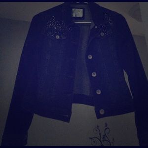 Girls jean jacket size: 12/14