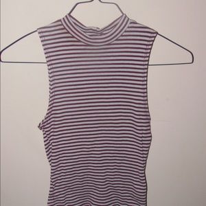 Zienna Outfitters Turtleneck Crop Top - XS