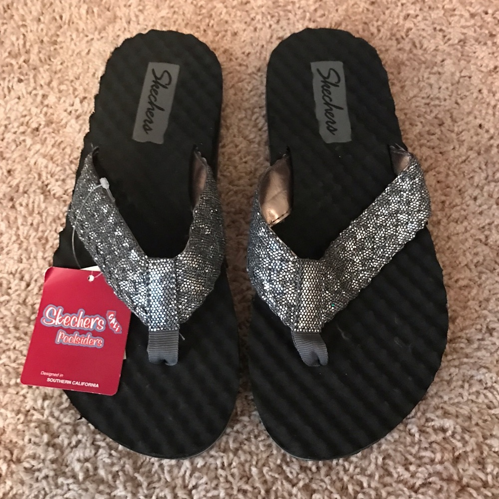 New Women's Skechers Poolside Flip Flops Size 9