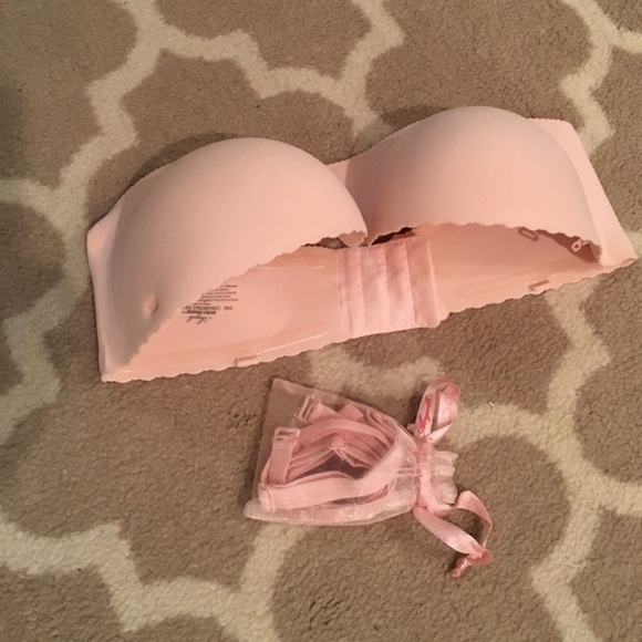 VS bra SOLD - Picture 2 of 4