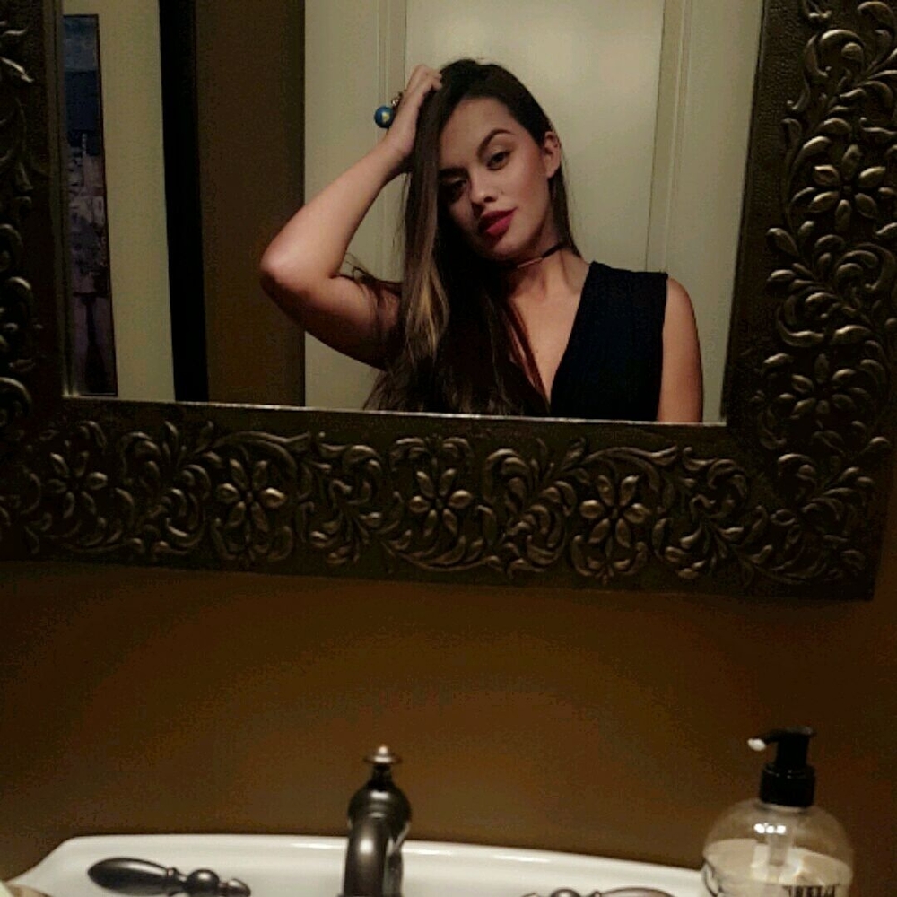 Meet your Posher, Ana maría