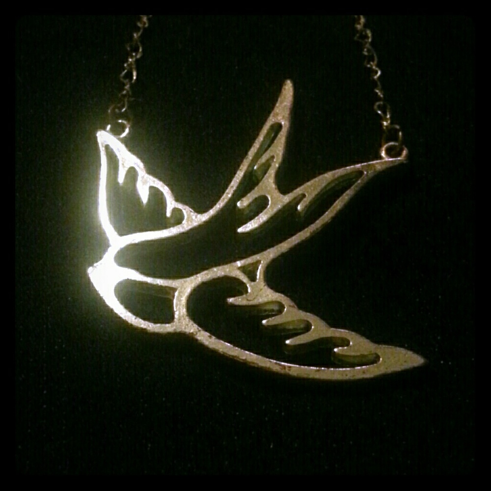 Sparrow necklace