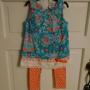 Sleeveless Tunic with Knit Pants