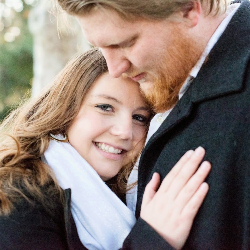 Meet your Posher, Mona