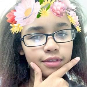 Meet your Posher, Ava