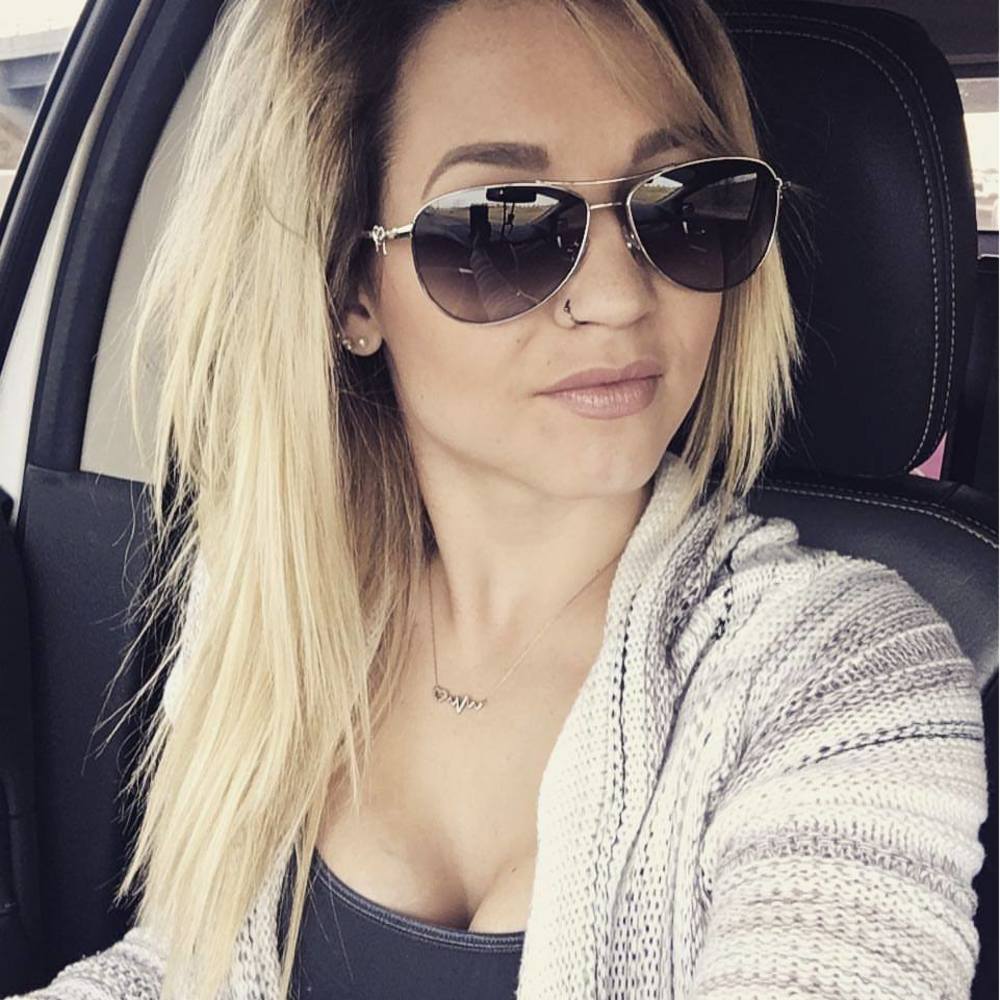 Meet your Posher, Rennee