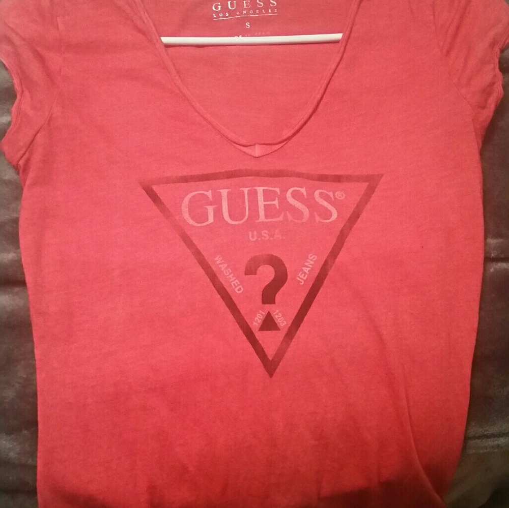 GUESS t shirt