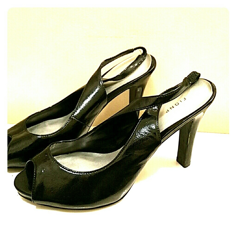 Fioni peep toe heels