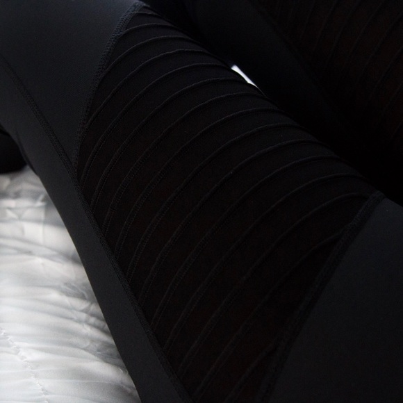 SoldOut11thStreet - Picture 6 of 8