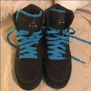 Black teal air Jordan's sz 6 youth