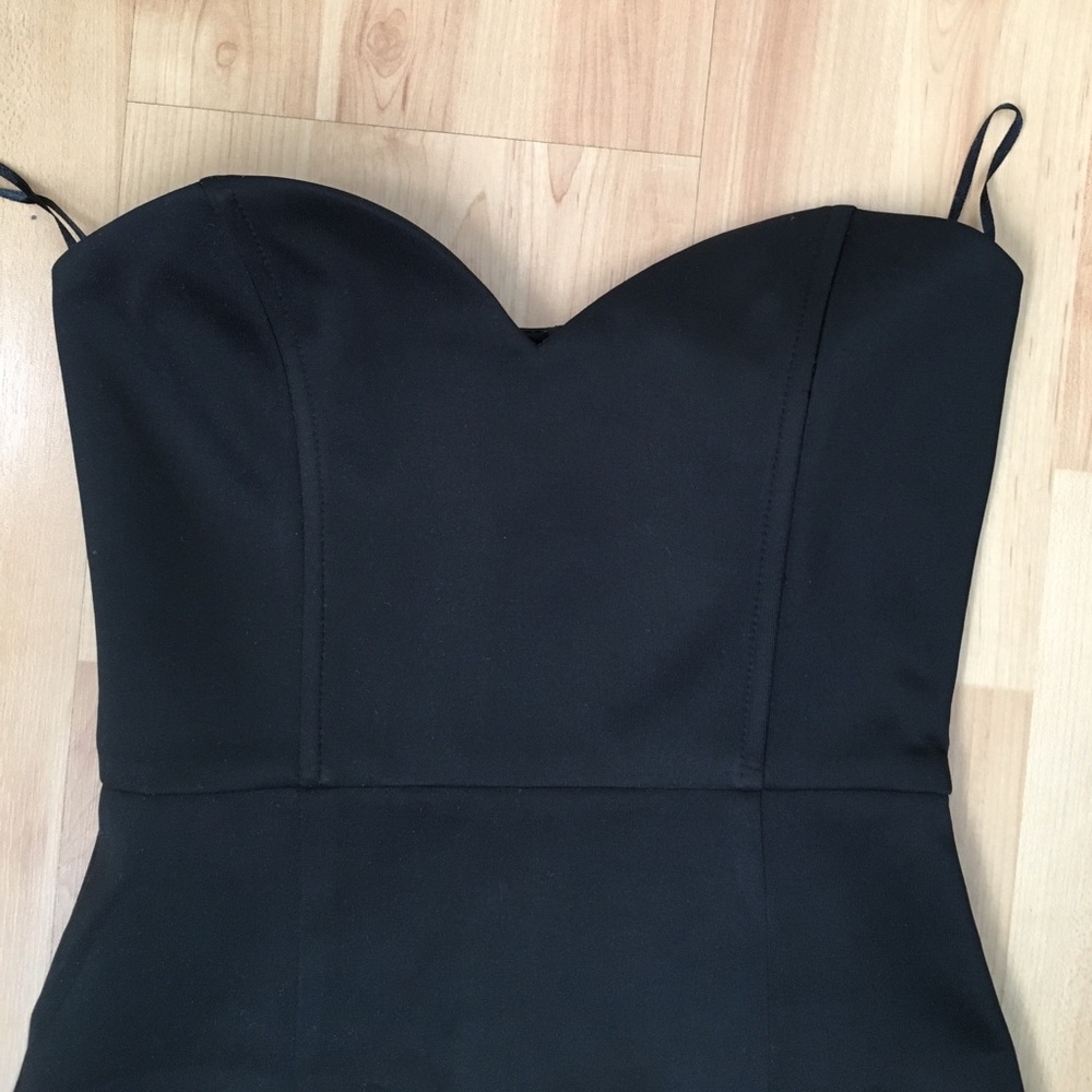 Tobi Black Mini Scalloped Edge Dress - Picture 2 of 3