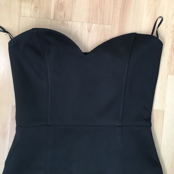 Tobi Black Mini Scalloped Edge Dress - Picture 2 of 3