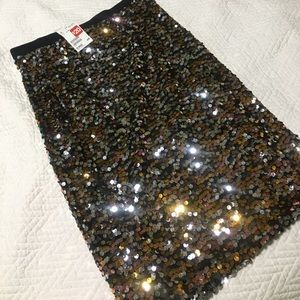 Sequin skirt. Great for the holidays!