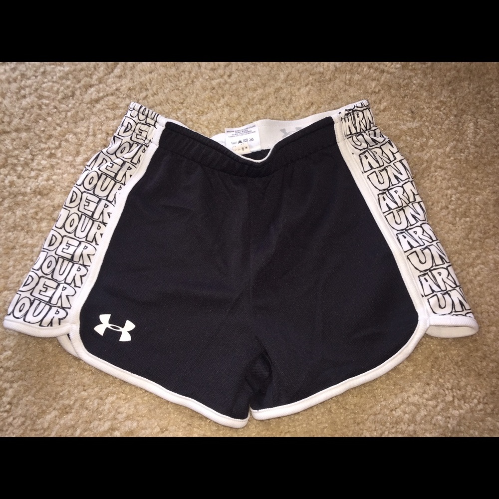 Under Armour Black&White Athletic Shorts Youth S