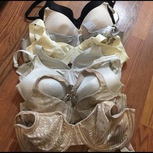 Bundle of 9 40c bras
