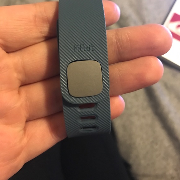 Fitbit - Picture 2 of 4