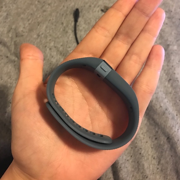 Fitbit - Picture 3 of 4
