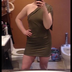 NWT ONE SHOULDER POLECI DRESS
