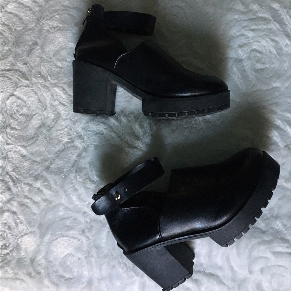 Vintage black platform shoes