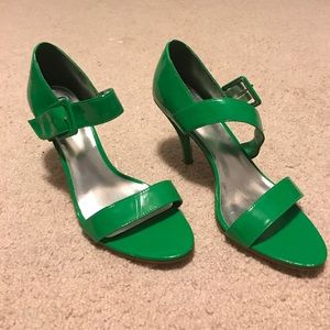L.E.I green high heels
