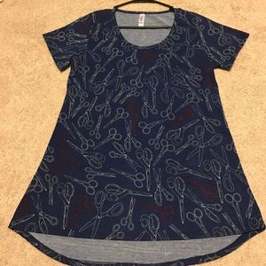 Lularoe xs classic tee