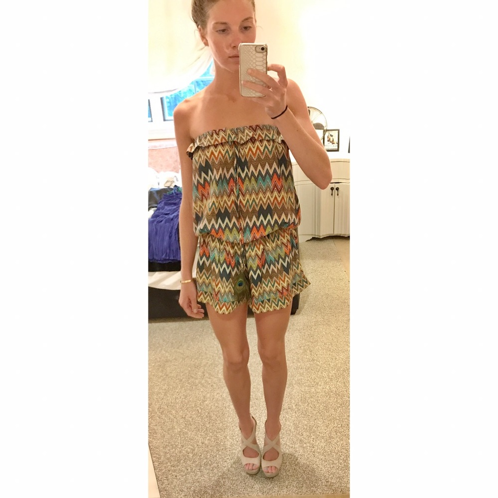 multi color strapless romper Size Med