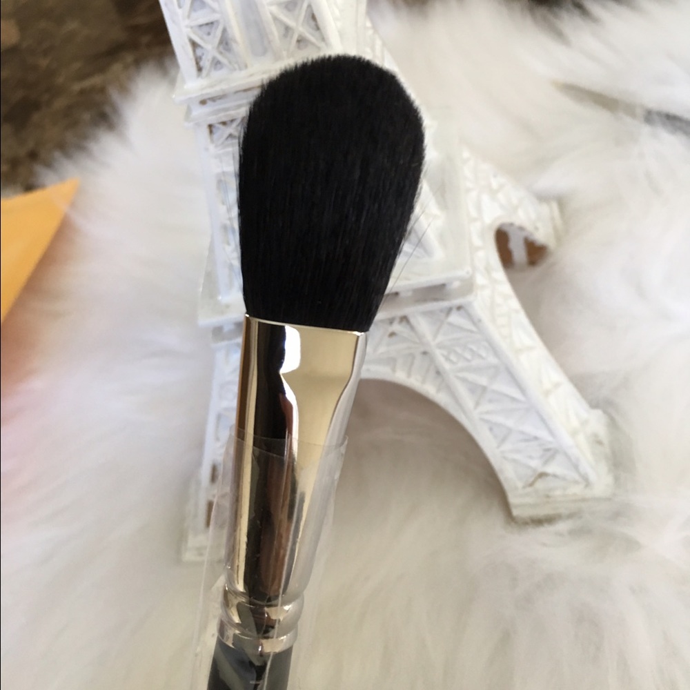 Authentic mac brush #116 - Picture 3 of 4