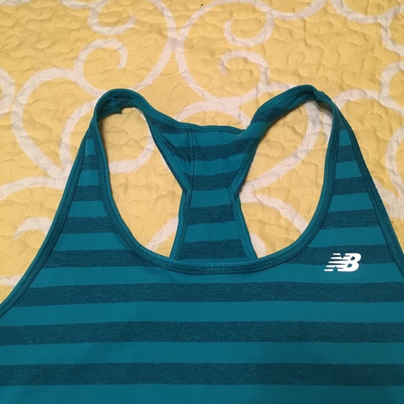 Workout top bundle - Picture 6 of 6