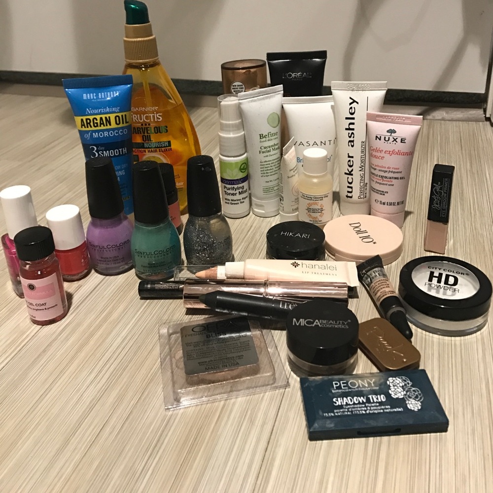 Large Beauty Product Lot
