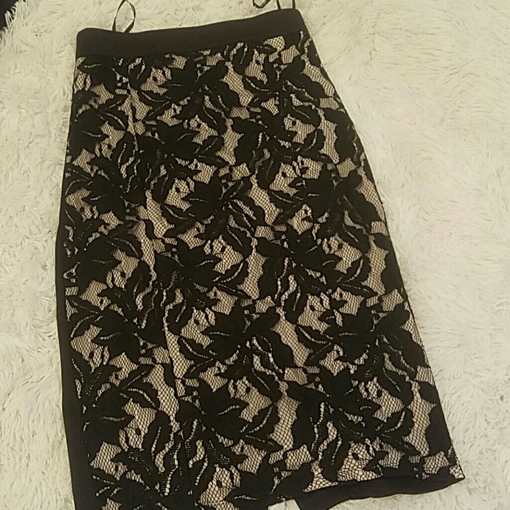 Midi fitted skirt