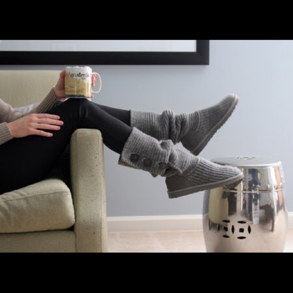 Ugg style knitted boots