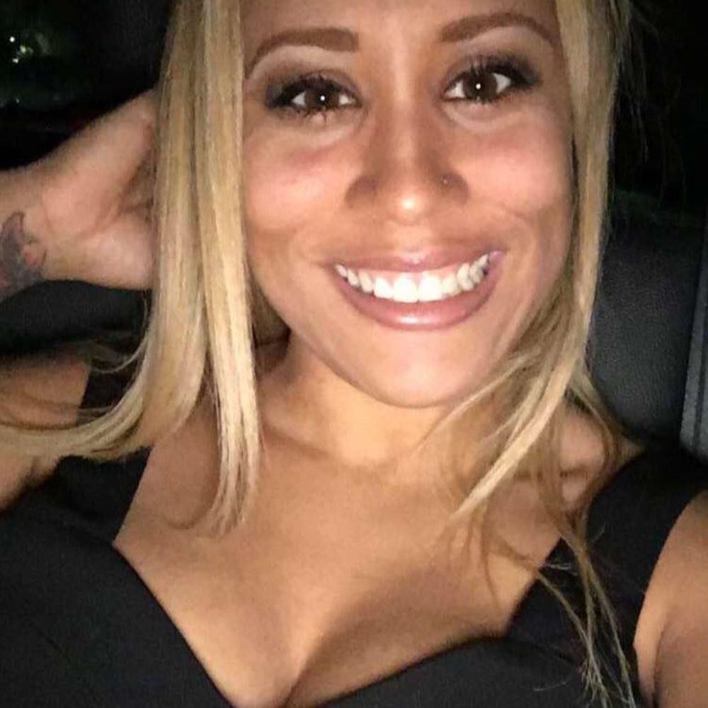 Meet your Posher, Carla