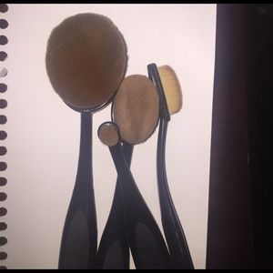 oval brush set