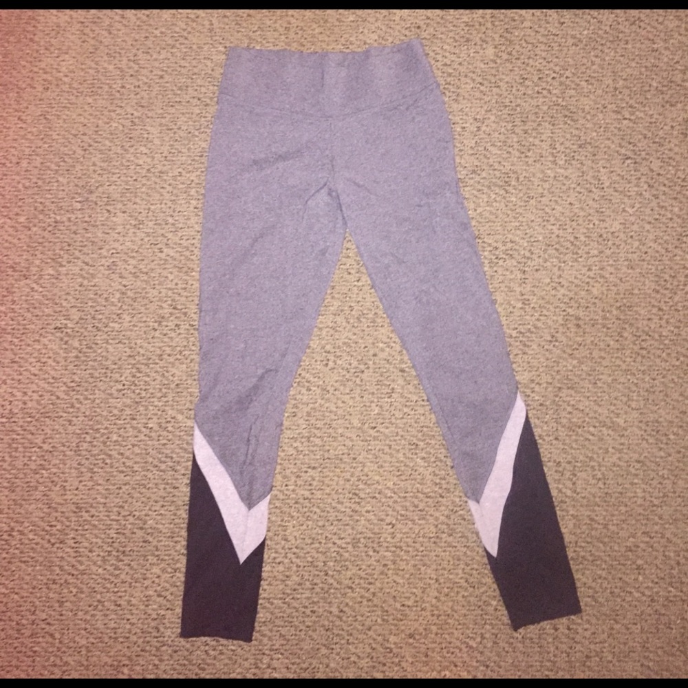Victoria Sport--The Everywhere Legging