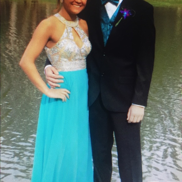 Prom dress - Picture 3 of 5