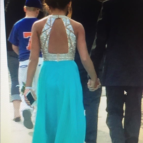 Prom dress - Picture 4 of 5