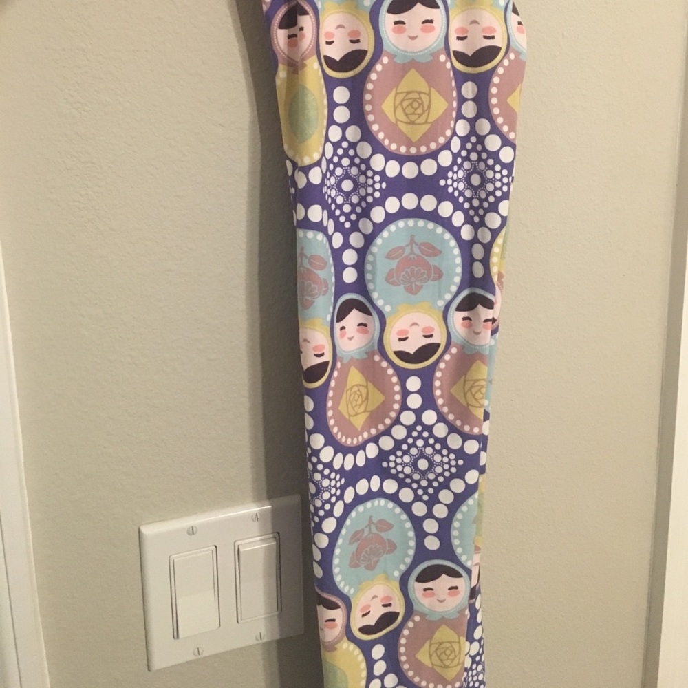 LulaRoe OS Babushka / Russian Doll Leggings