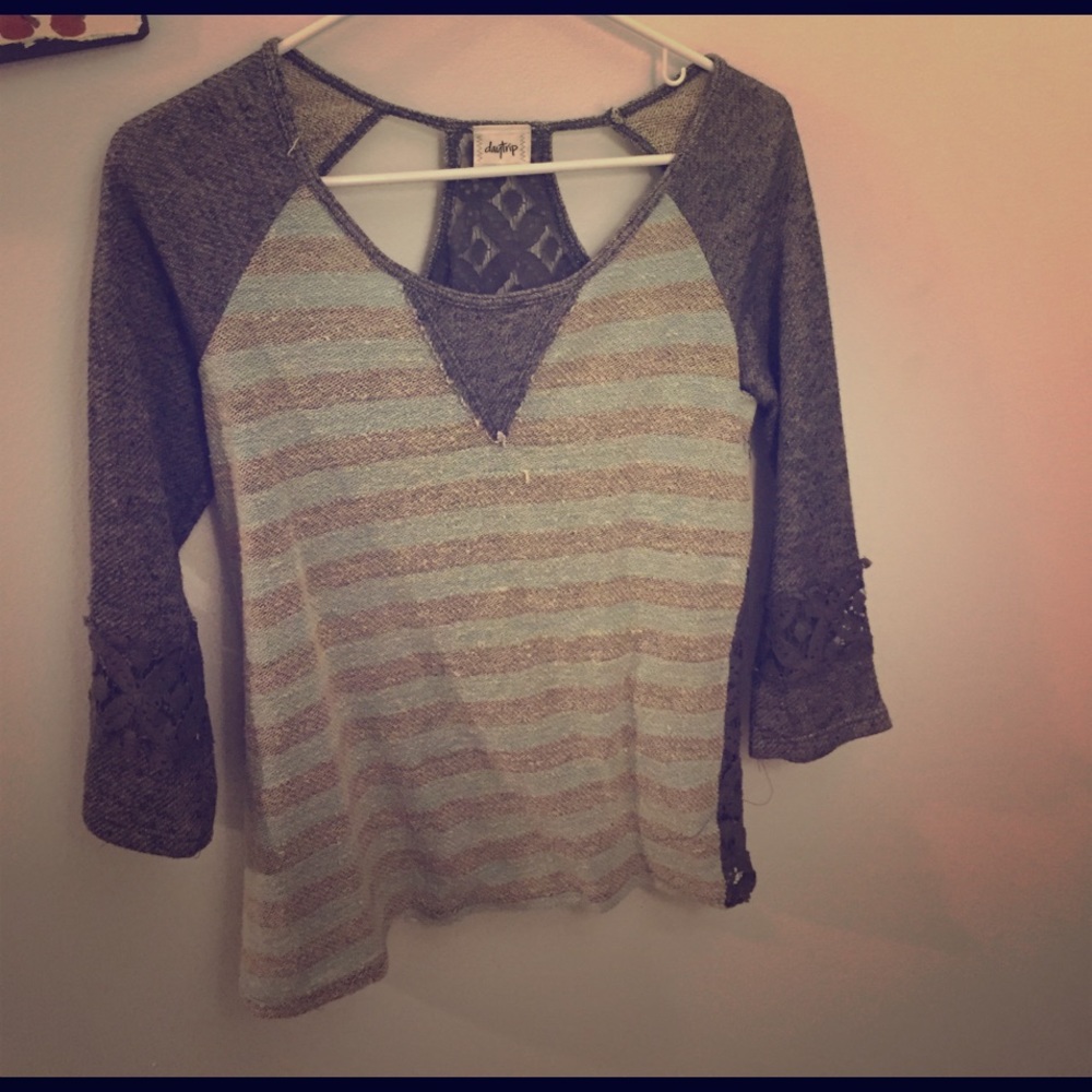 Buckle "Daytrip" 3/4 sleeve knitted top